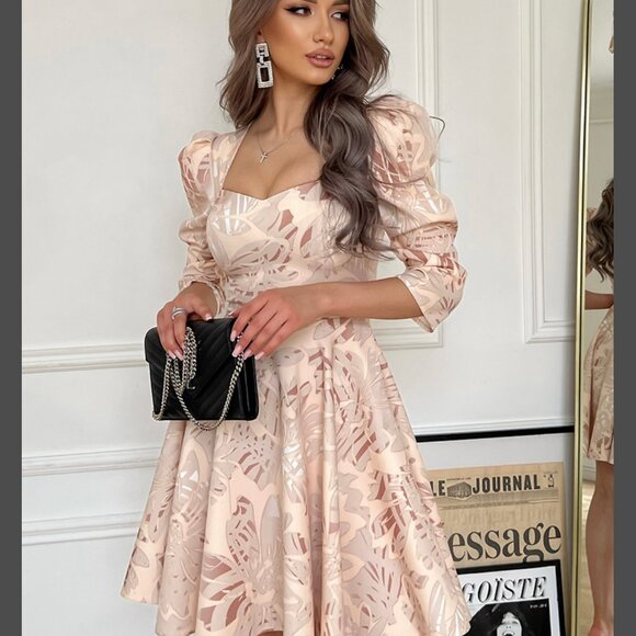 FLORAL DRESS WITH BUFFED SLEEVES - Picture 6 of 7